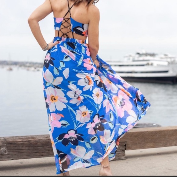 Express Size XS floral blue/pink cutout lace back maxi dress NWOT - Picture 3 of 9